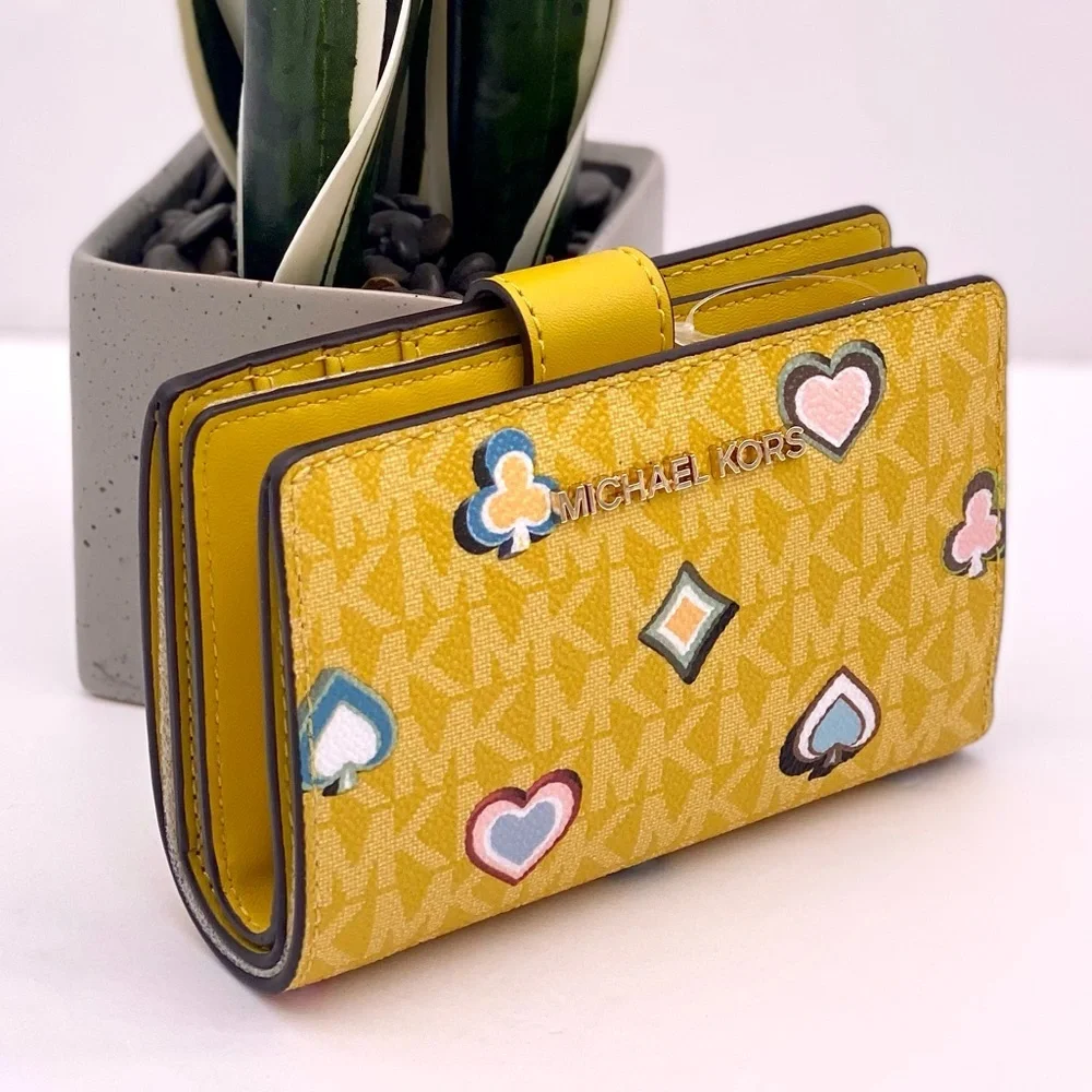Michael Kors Jet Set Medium Printed Signature Logo Wallet